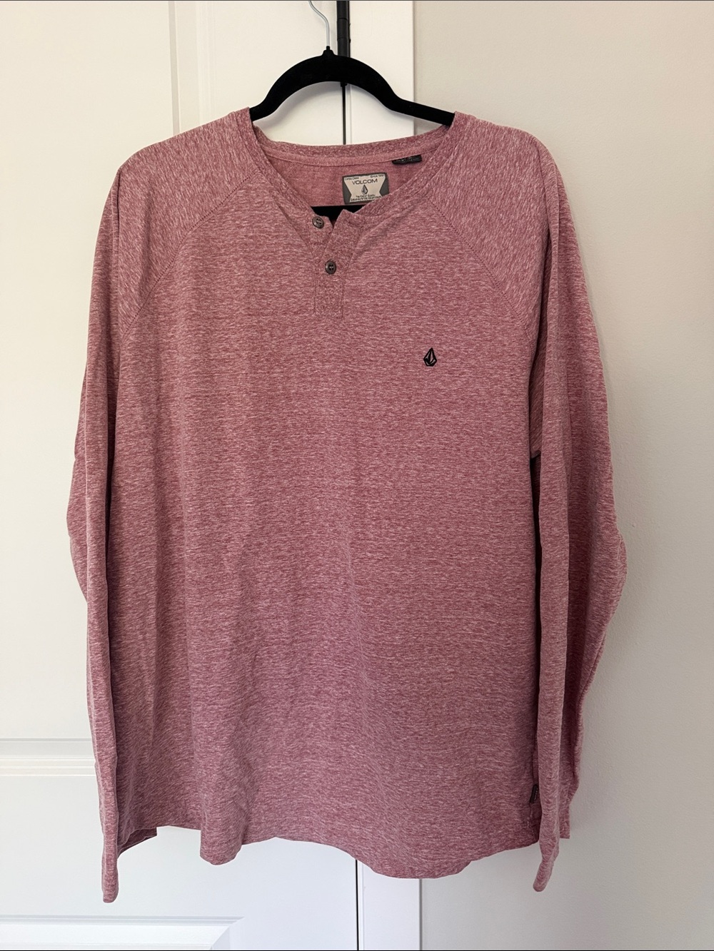 Volcom Long-Sleeve Henley in Heathered Rose